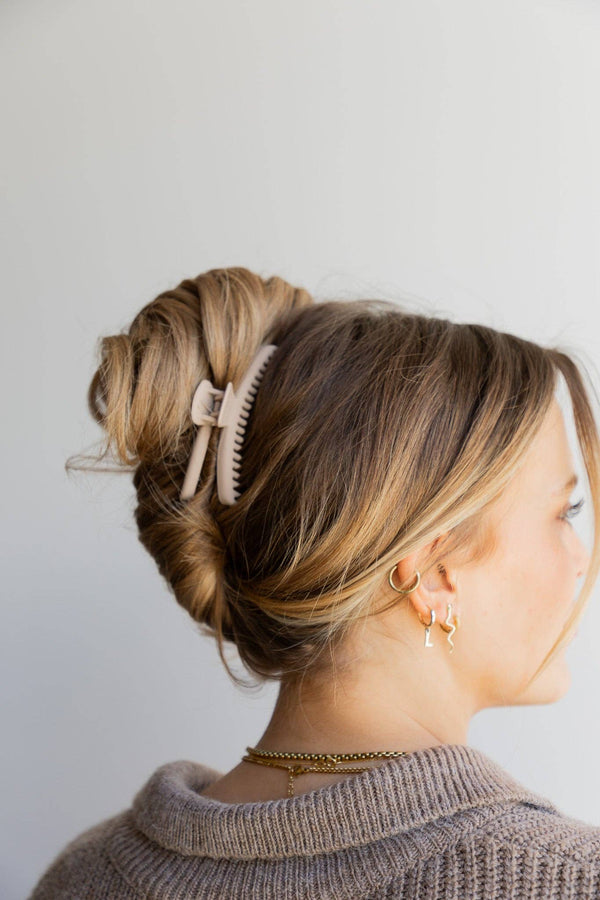 Matte Midi Hold Everything Claw