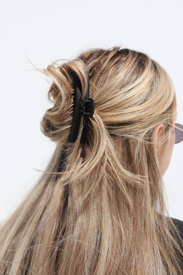 Matte Midi Hold Everything Claw