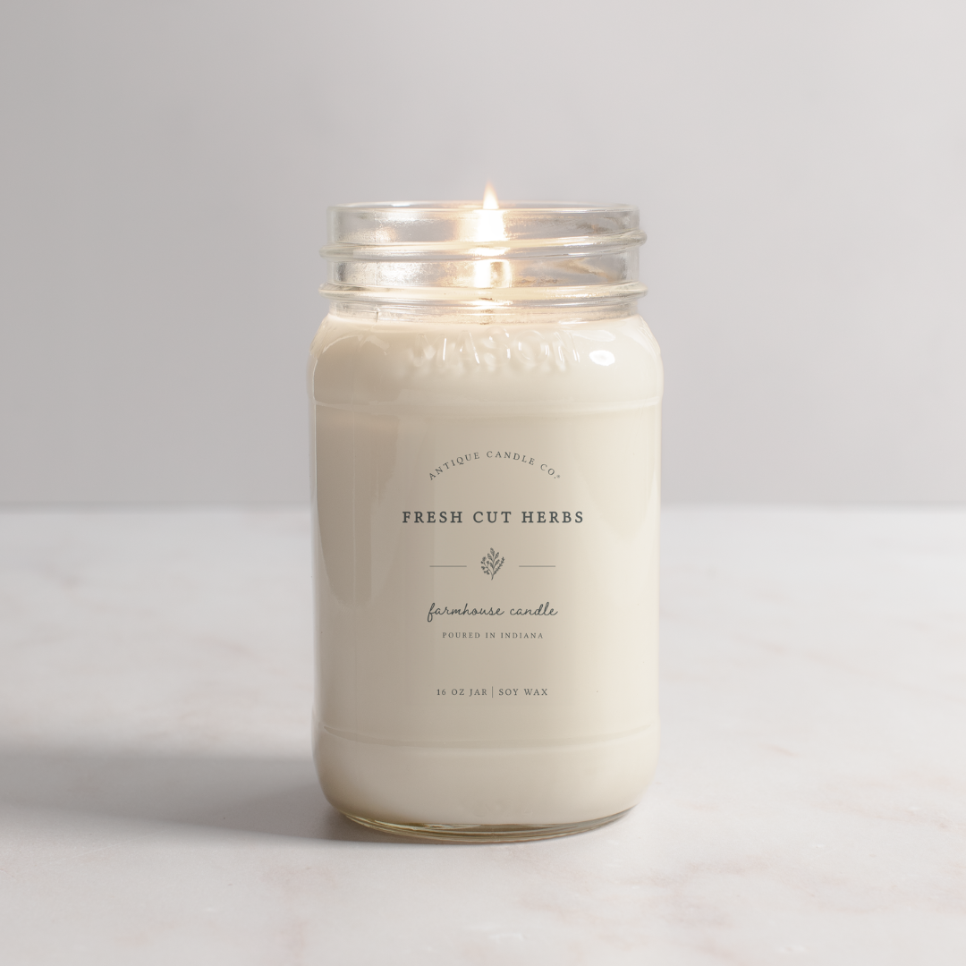 Antique Candle Co. Soy Wax Candle - Fresh Cut Herbs