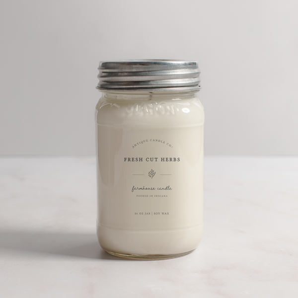 Antique Candle Co. Soy Wax Candle - Fresh Cut Herbs