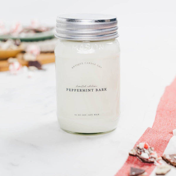 Antique Candle Co. Soy Candle - Peppermint Bark